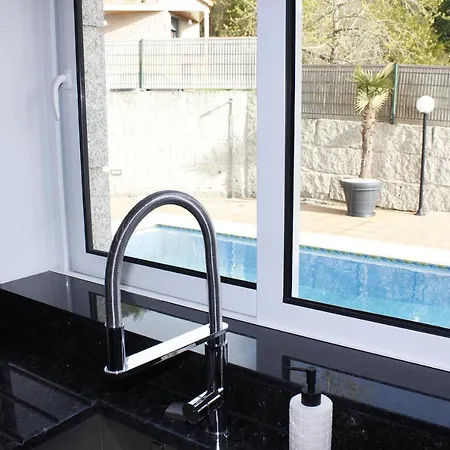 Exclusiva Casa Con Piscina En * Gondomar