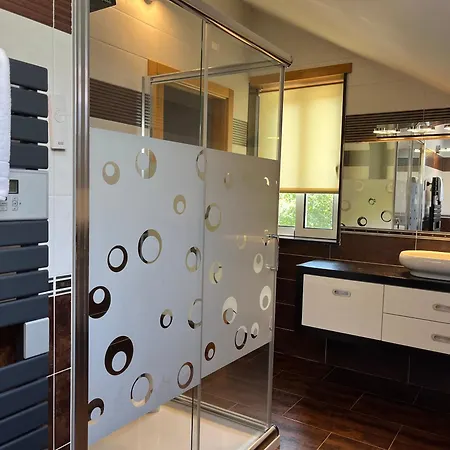 Exclusiva Casa Con Piscina En