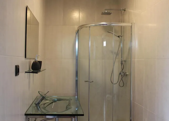 Exclusiva Casa Con Piscina En *